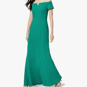 CALVIN KLEIN OFF THE SHOULDER GOWN SIZE 12